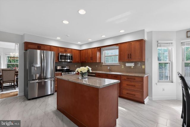 2203 DERBY DR, Cinnaminson, NJ 08077