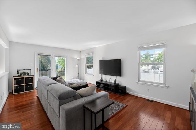 2203 DERBY DR, Cinnaminson, NJ 08077