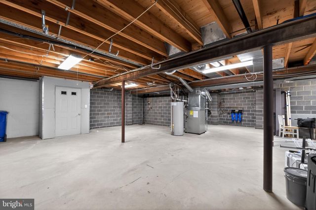2203 DERBY DR, Cinnaminson, NJ 08077