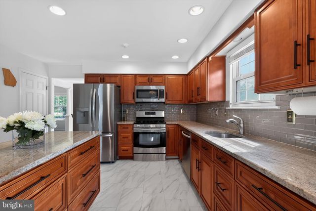 2203 DERBY DR, Cinnaminson, NJ 08077