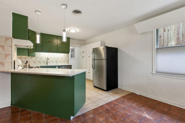 1511 Chelsea LN, Austin, TX 78704