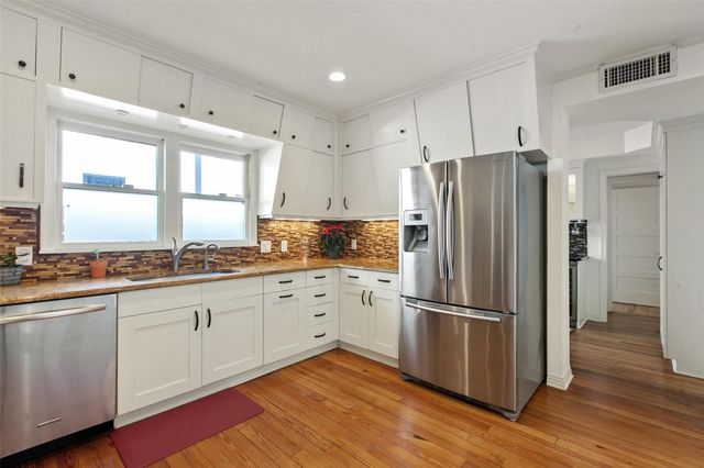 1511 Chelsea LN, Austin, TX 78704