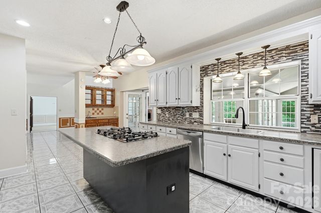12816 Hidden Hills Lane, Mint Hill, NC 28227