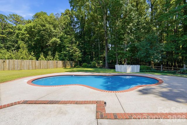 12816 Hidden Hills Lane, Mint Hill, NC 28227