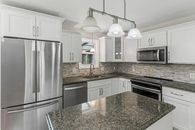 207 Merrywood Drive, Forest, VA 24551