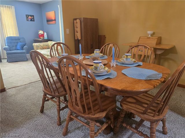 206 E 5th Street, Williamstown, WV 26187