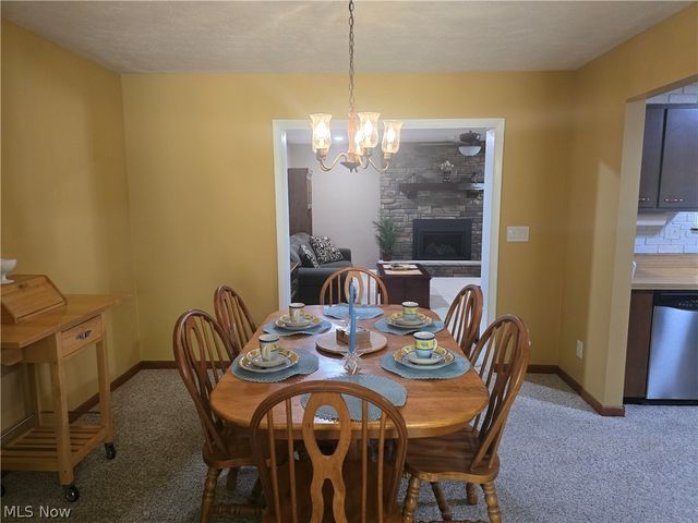 206 E 5th Street, Williamstown, WV 26187
