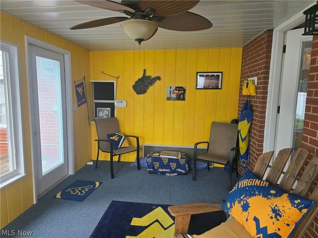 206 E 5th Street, Williamstown, WV 26187