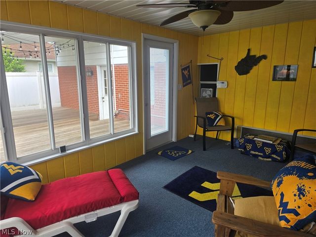 206 E 5th Street, Williamstown, WV 26187