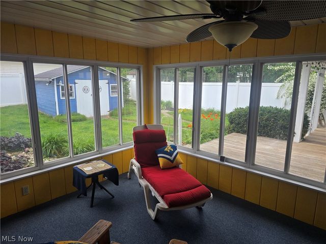 206 E 5th Street, Williamstown, WV 26187
