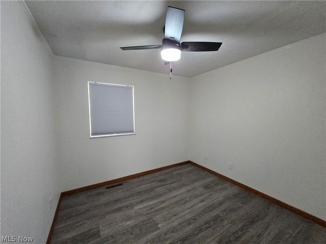 206 E 5th Street, Williamstown, WV 26187