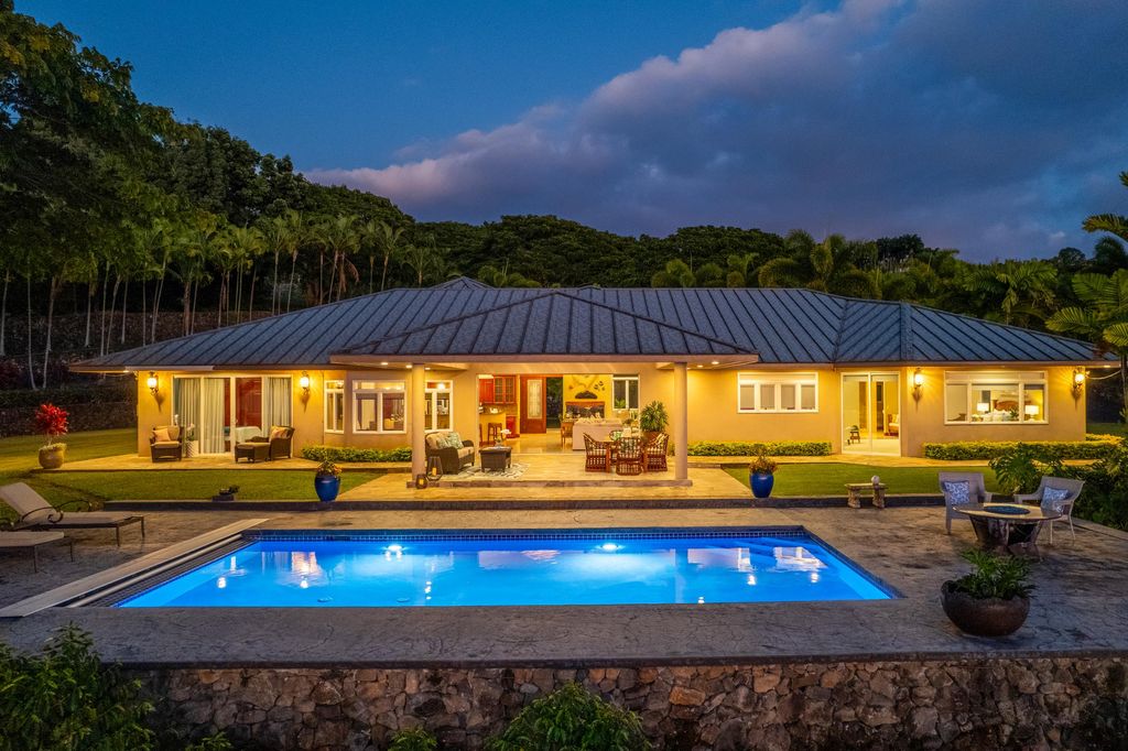 Image 1 of property listing at 75-876 KAMILA PL, Holualoa, HI 96725