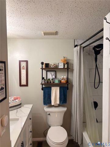 4900 Cord Ct, Glen Allen, VA 23060