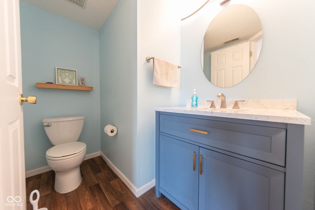 3244 Rolling Hill Drive, Columbus, IN 47201