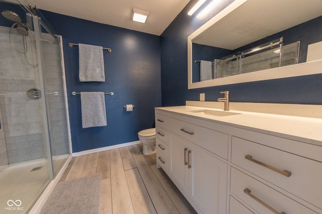 3244 Rolling Hill Drive, Columbus, IN 47201