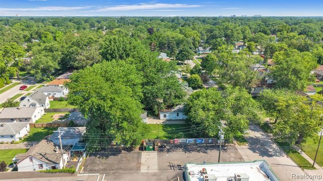 5720 Huron Street, Dearborn Heights, MI 48125