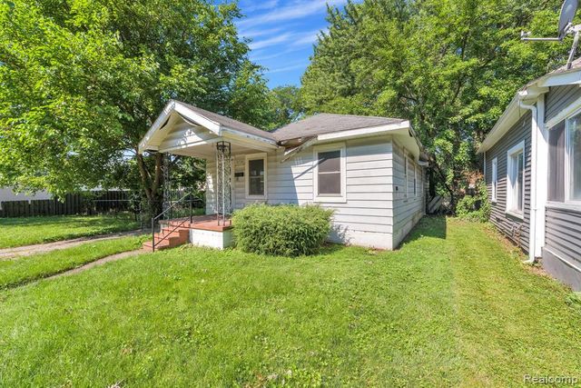 5720 Huron Street, Dearborn Heights, MI 48125