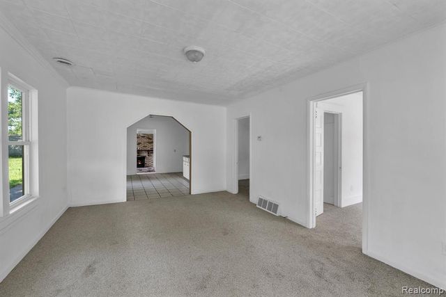 5720 Huron Street, Dearborn Heights, MI 48125