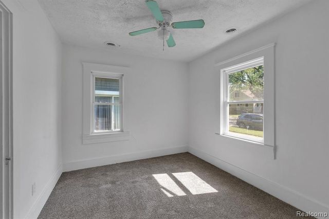 5720 Huron Street, Dearborn Heights, MI 48125