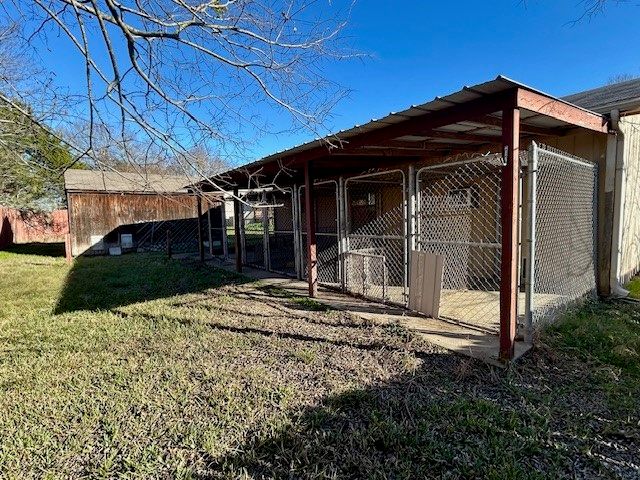 385 County Road 161, Streetman, TX 75859