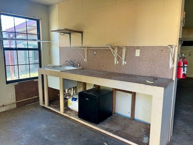 385 County Road 161, Streetman, TX 75859