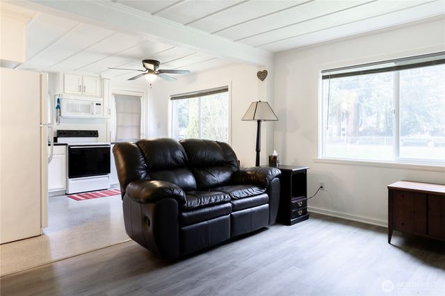 8611 Deodar Court SE, Yelm, WA 98597