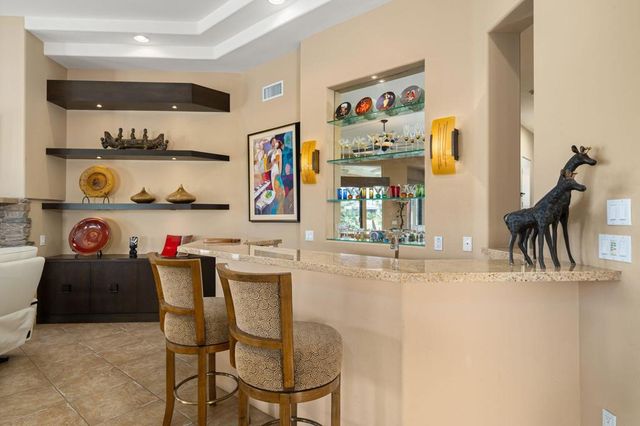 9 Via Haciendas, Rancho Mirage, CA 92270