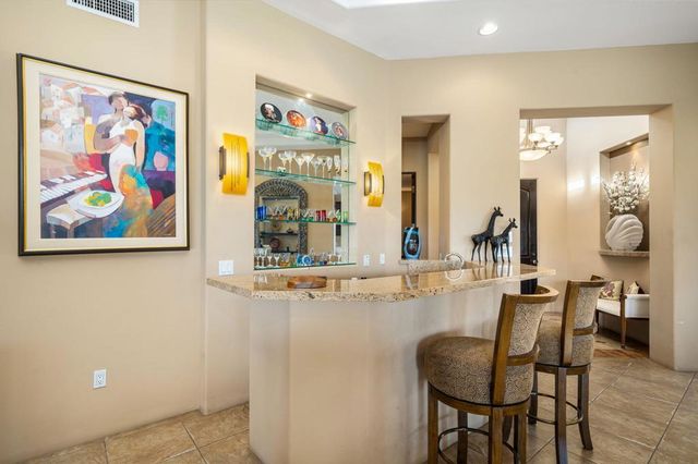 9 Via Haciendas, Rancho Mirage, CA 92270