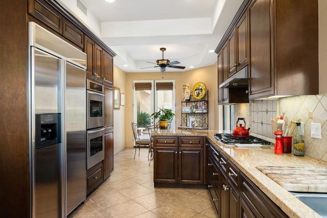 9 Via Haciendas, Rancho Mirage, CA 92270