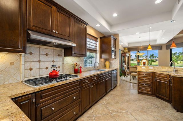 9 Via Haciendas, Rancho Mirage, CA 92270