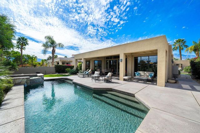 9 Via Haciendas, Rancho Mirage, CA 92270