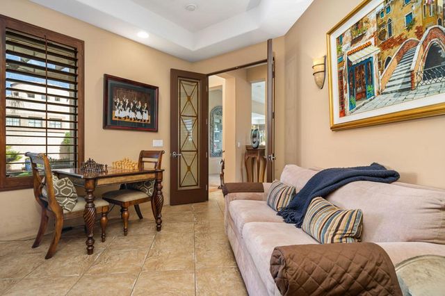 9 Via Haciendas, Rancho Mirage, CA 92270