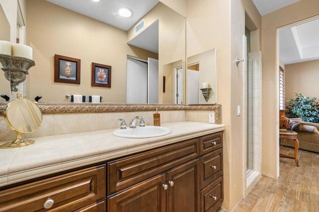 9 Via Haciendas, Rancho Mirage, CA 92270