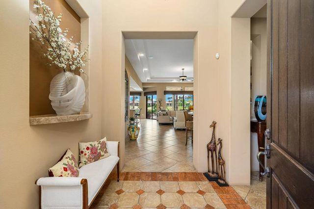 9 Via Haciendas, Rancho Mirage, CA 92270