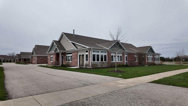 408 Stearn Drive 408, Genoa, IL 60135