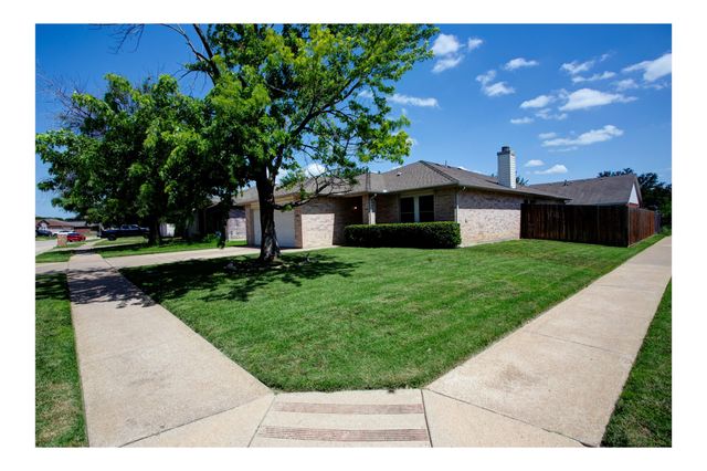5617 Wiltshire Drive, Fort Worth, TX 76135