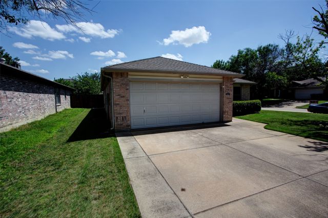 5617 Wiltshire Drive, Fort Worth, TX 76135
