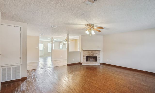 5617 Wiltshire Drive, Fort Worth, TX 76135