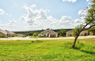 2102 Valencia Dr # 84, Kerrville, TX 78028