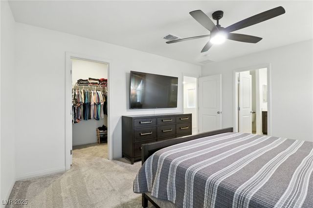 10106 Queens Pearl Street, Las Vegas, NV 89141