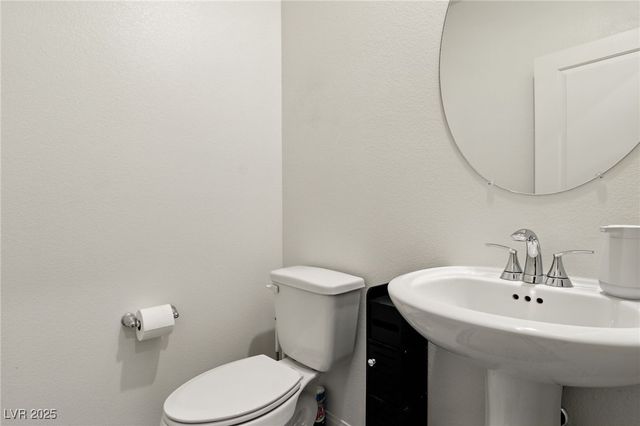 10106 Queens Pearl Street, Las Vegas, NV 89141