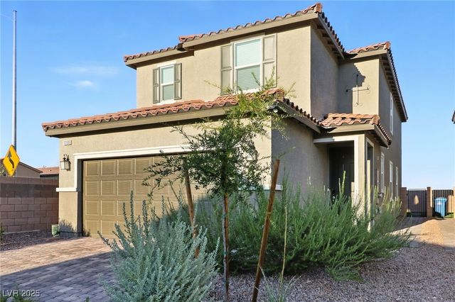 10106 Queens Pearl Street, Las Vegas, NV 89141