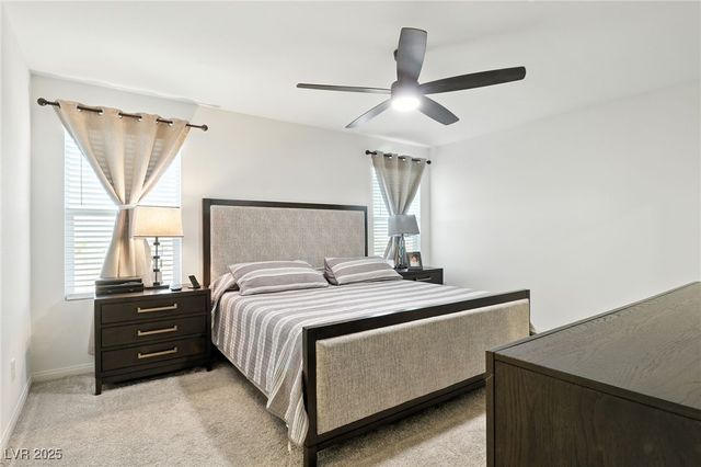 10106 Queens Pearl Street, Las Vegas, NV 89141