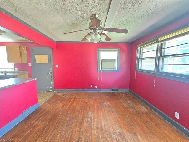 4013 Avera Avenue, Winston-salem, NC 27106