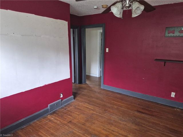 4013 Avera Avenue, Winston-salem, NC 27106