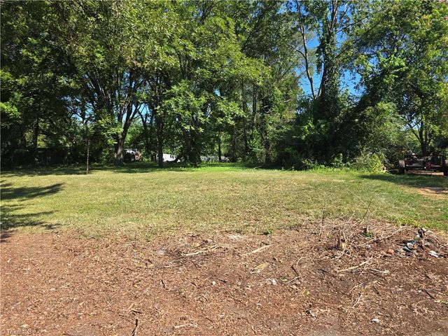 4013 Avera Avenue, Winston-salem, NC 27106