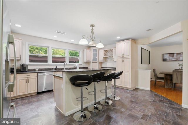 2617 N STEVENS ST, Alexandria, VA 22311