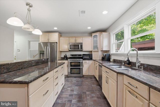 2617 N STEVENS ST, Alexandria, VA 22311