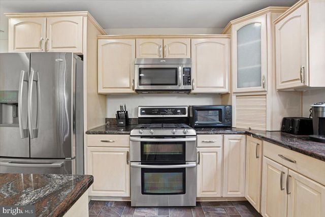 2617 N STEVENS ST, Alexandria, VA 22311