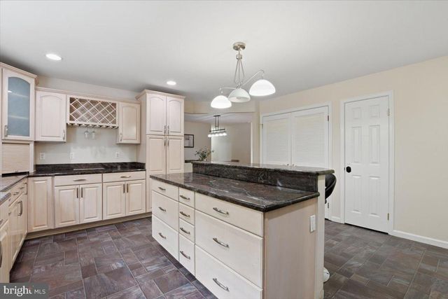 2617 N STEVENS ST, Alexandria, VA 22311